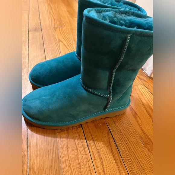 Turquoise Ugg Boots, NWOT! - Picture 6 of 6